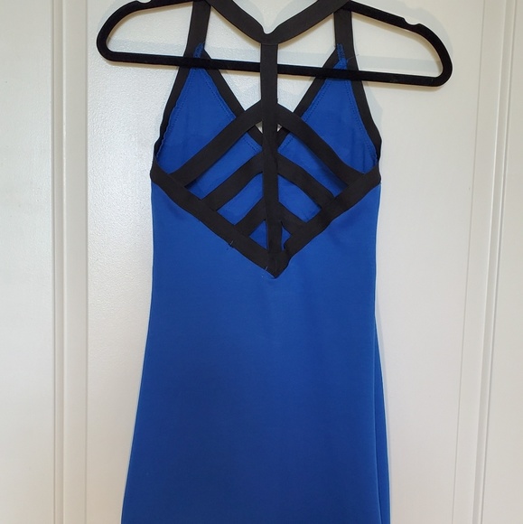 Dress - Picture 2 of 4